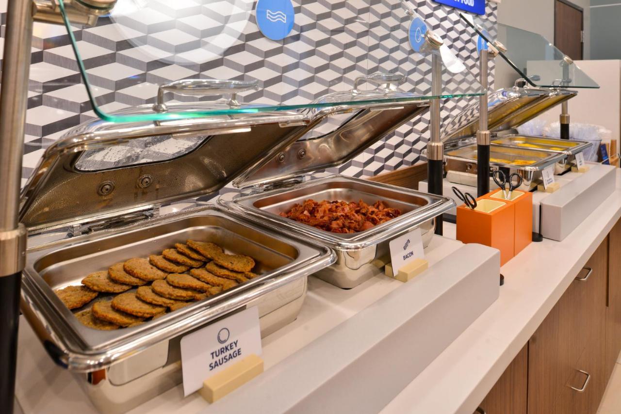 Holiday Inn Express - Starke By Ihg Buitenkant foto