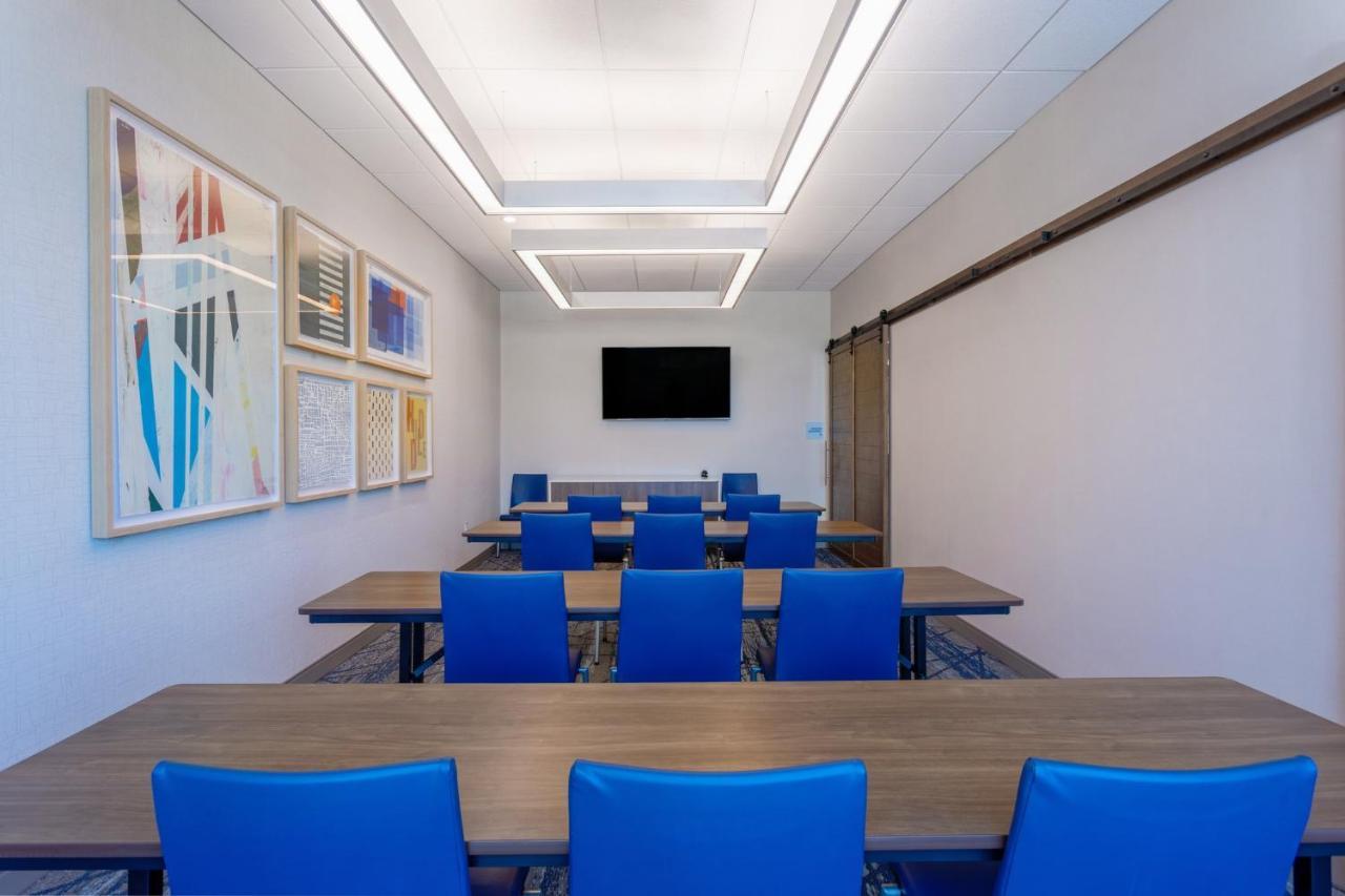 Holiday Inn Express - Starke By Ihg Buitenkant foto