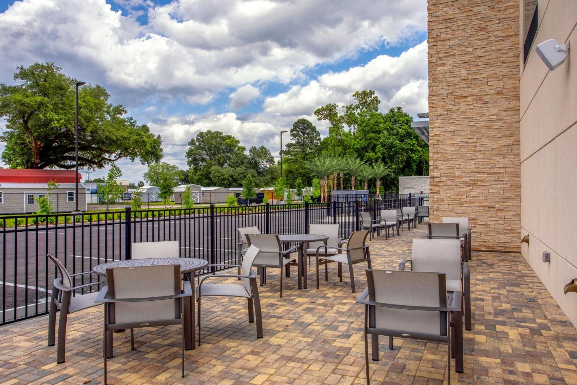 Holiday Inn Express - Starke By Ihg Buitenkant foto