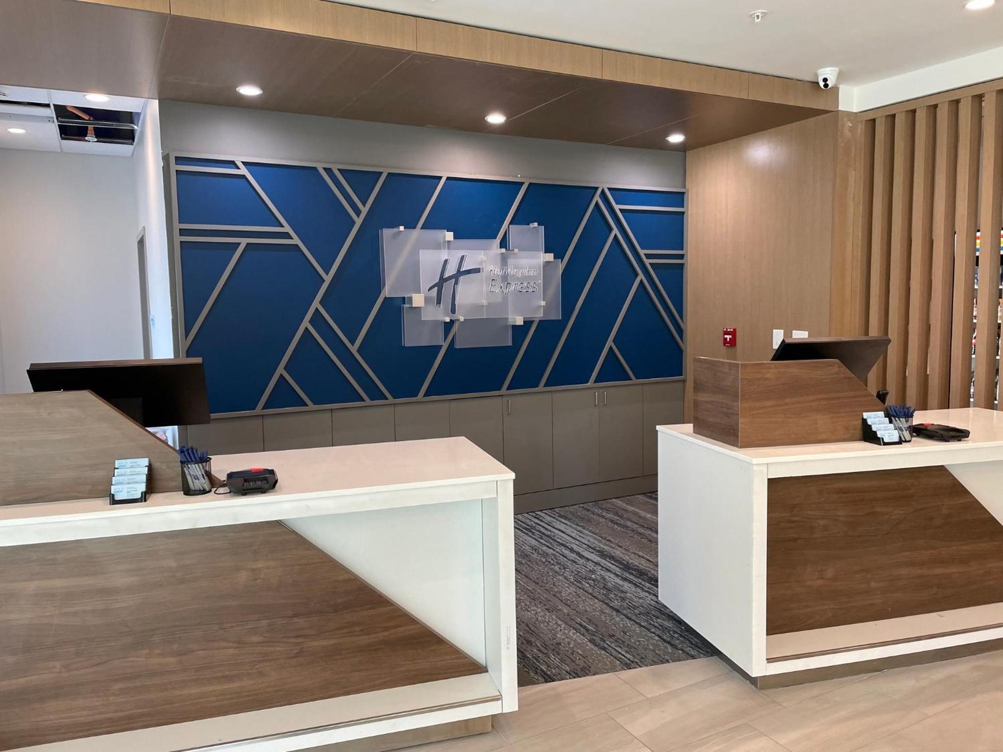 Holiday Inn Express - Starke By Ihg Buitenkant foto